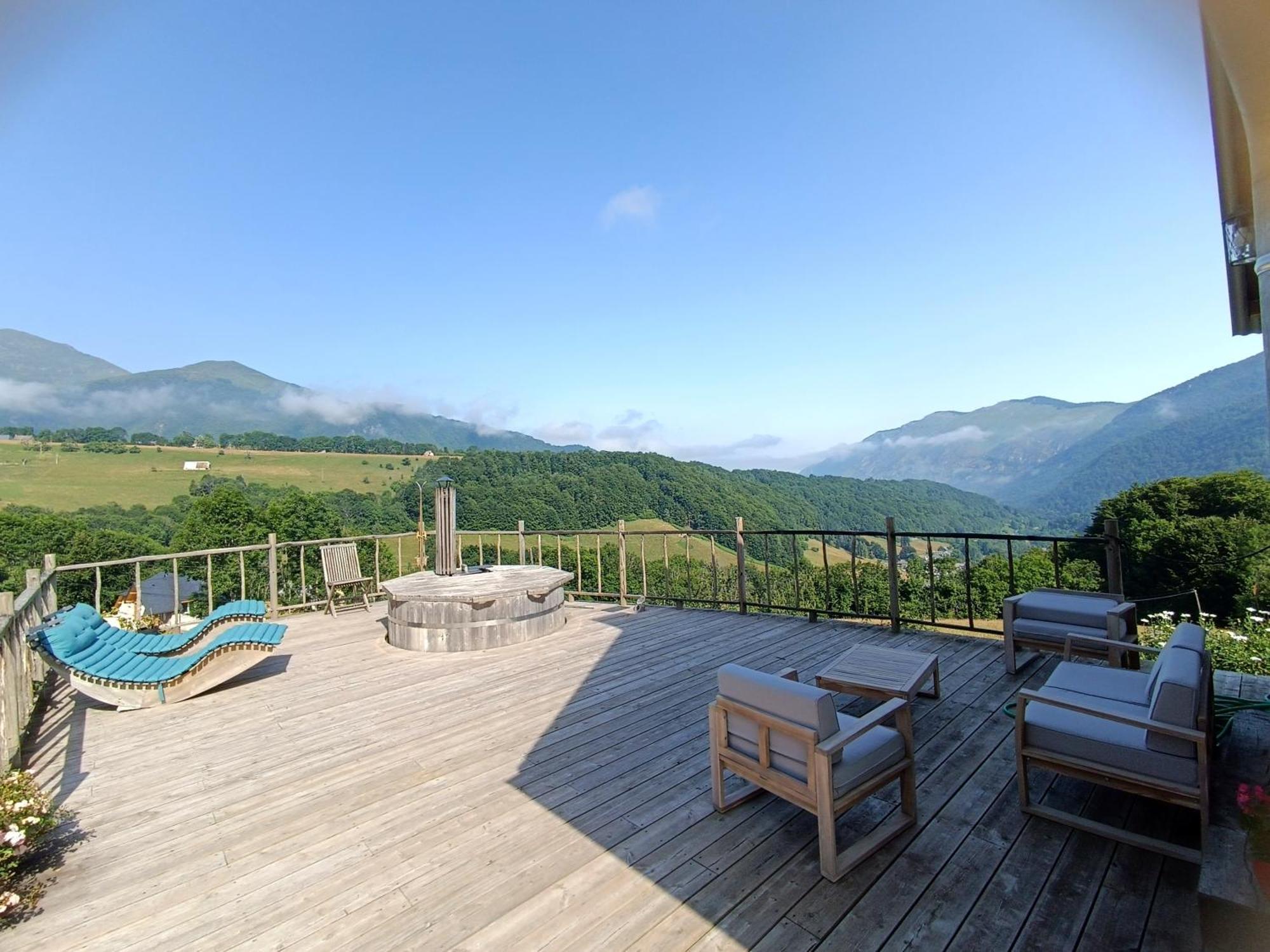 Le Panoramique Villa Campan Eksteriør billede